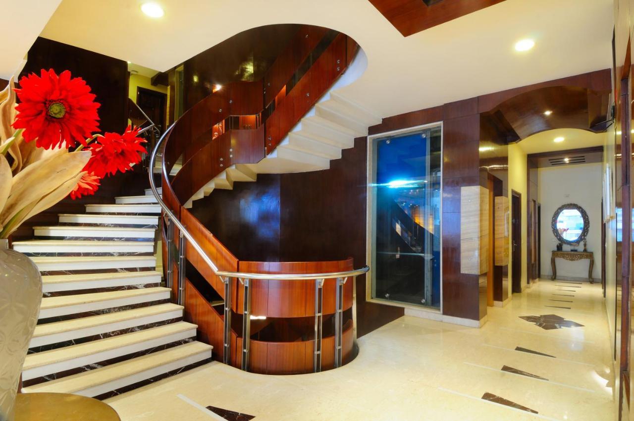 Hotel Aura - New Delhi Railway Station Exterior photo