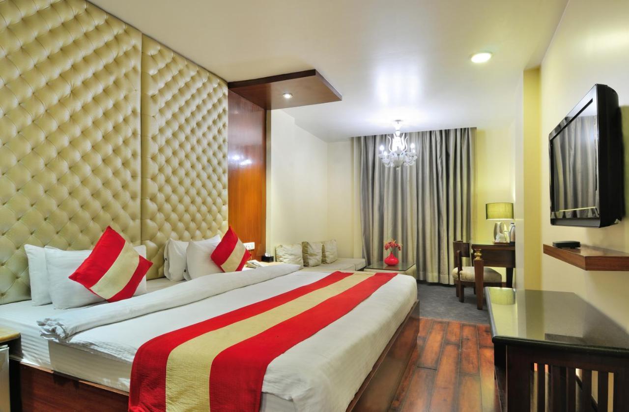 Hotel Aura - New Delhi Railway Station Exterior photo